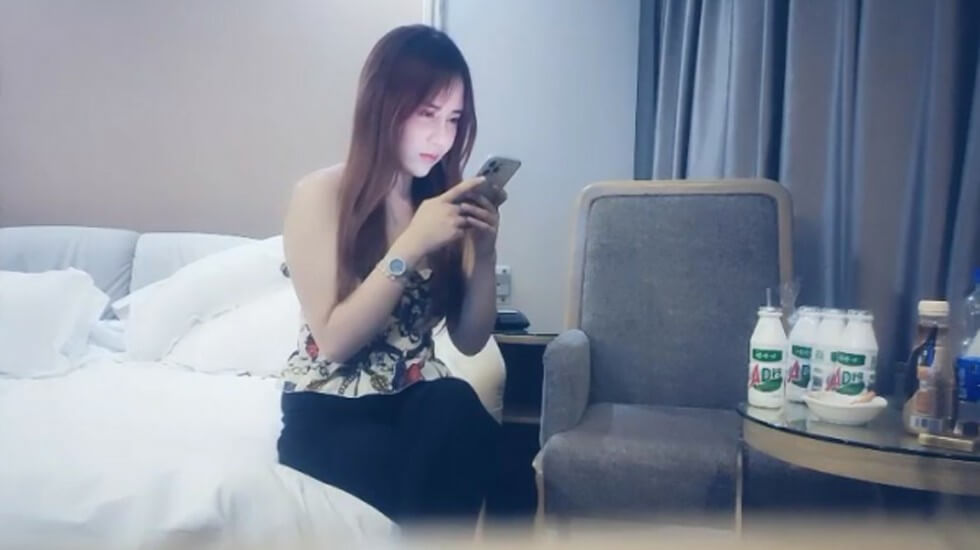 富哥哥和穷弟弟电影完整版免费观看-国产精品久久成人-成人AV