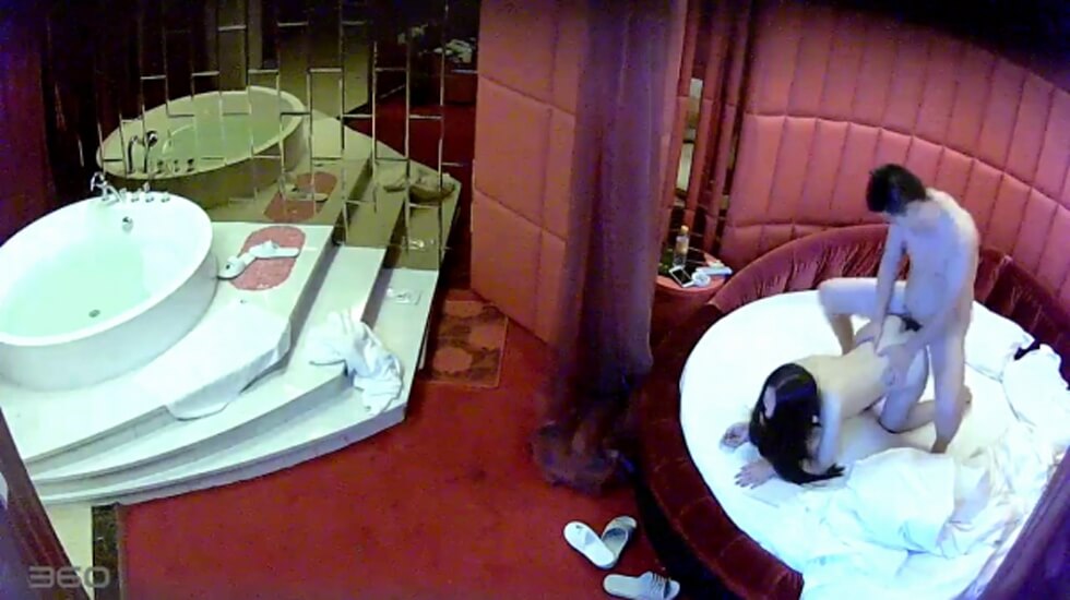 香港三级电影在线看-久久不卡一区-成人AV