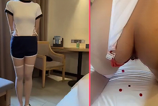 校服下的娇乳(H-国产精品免费小视频-成人AV