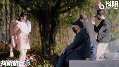 被宿舍的六个丝袜脚榨干h文-www.插插.com-成人AV