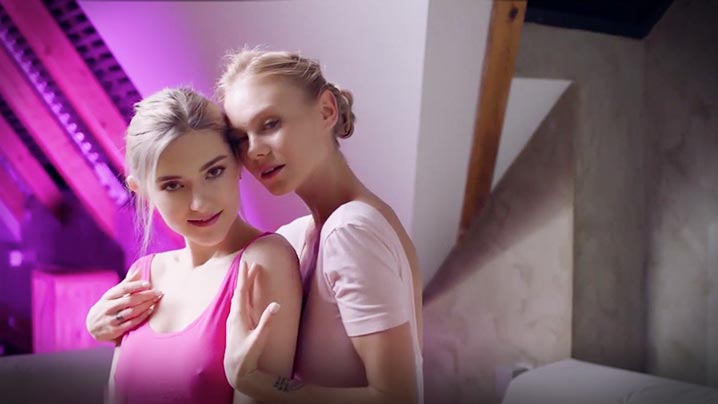 多人调教强行破苞h驯服小说-国产成人免费在线视频-成人AV